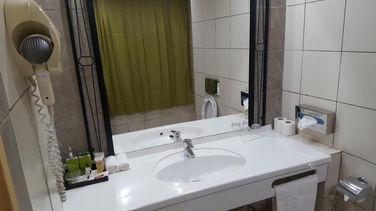 Hotel El Farouk Bamako Ngoại thất bức ảnh