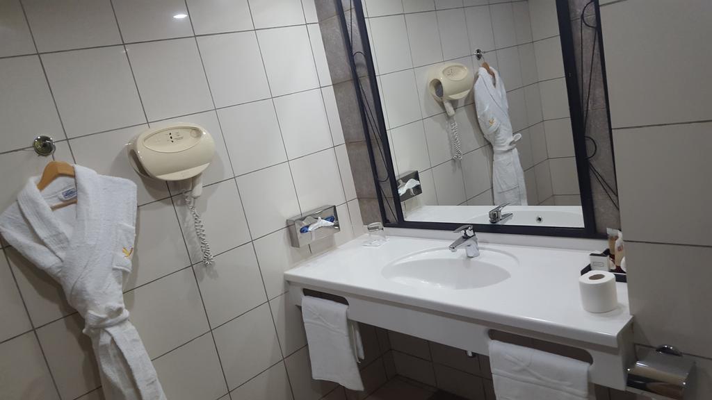 Hotel El Farouk Bamako Ngoại thất bức ảnh